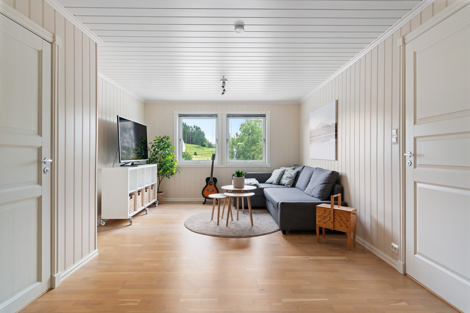 Her kan ungdommen boltre seg i egen kjellerstue. Galleribilde