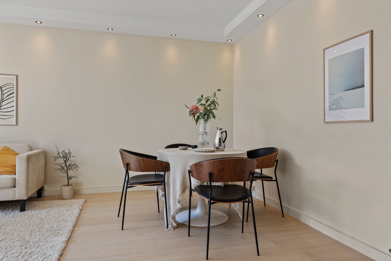 God plass til spisebord. Galleribilde