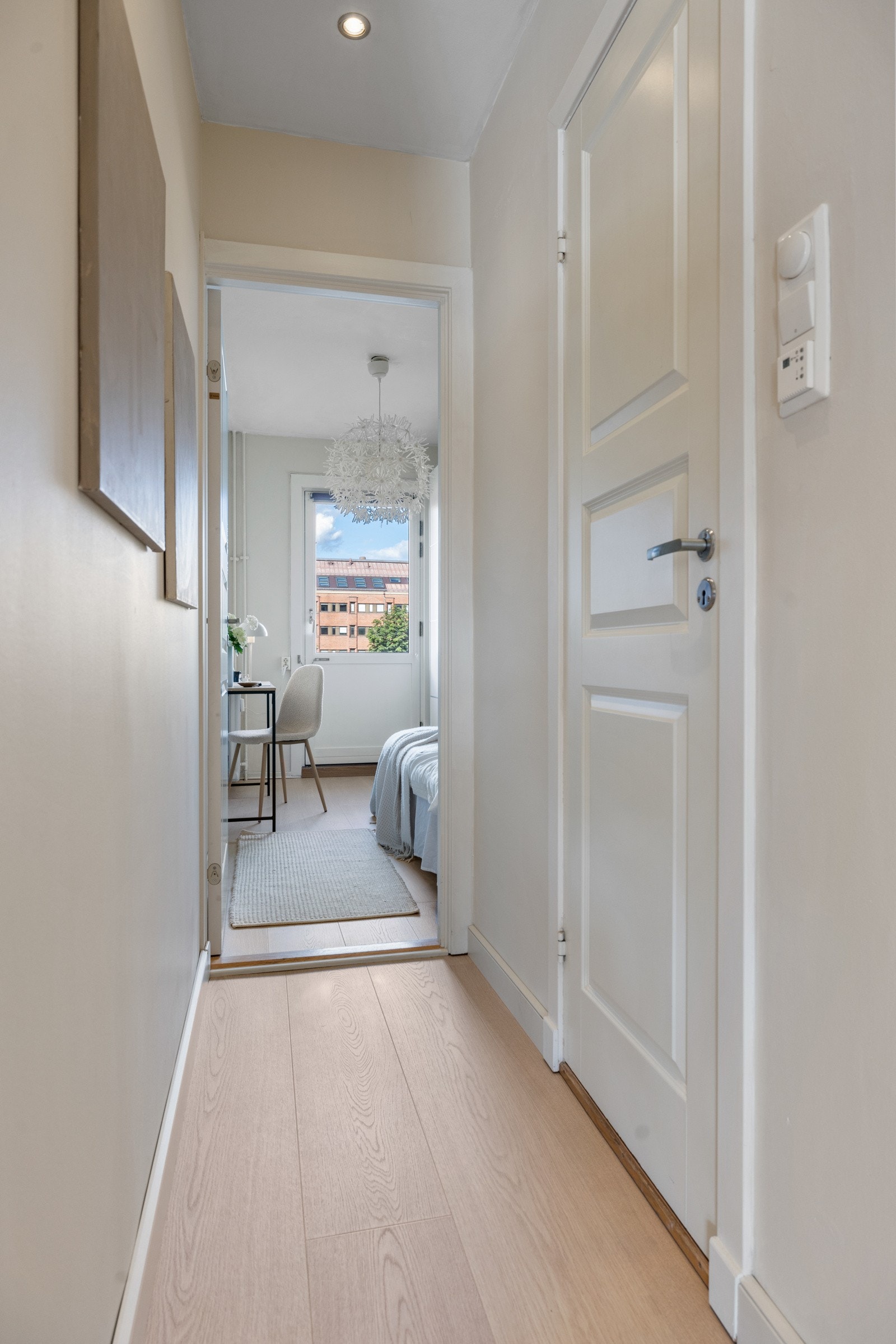 Mellomgang. Galleribilde