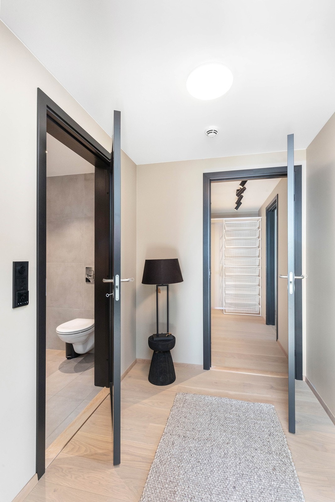 Adkomst til garderoberom. Galleribilde