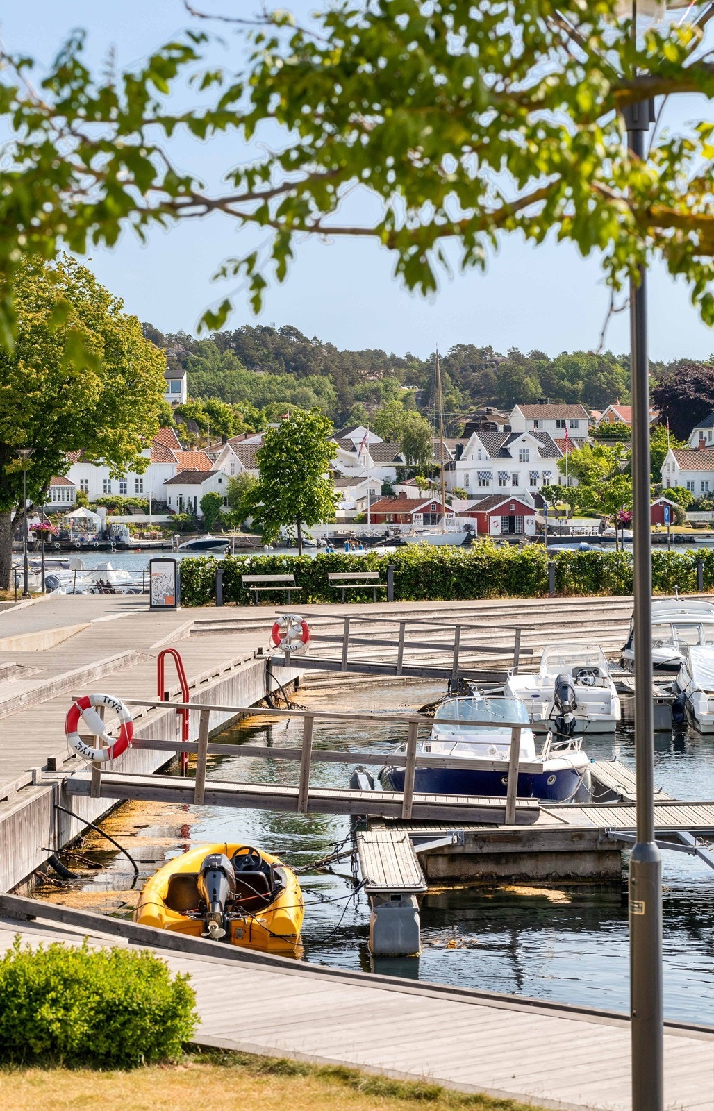 Bryggekanten som nærmeste nabo. Galleribilde