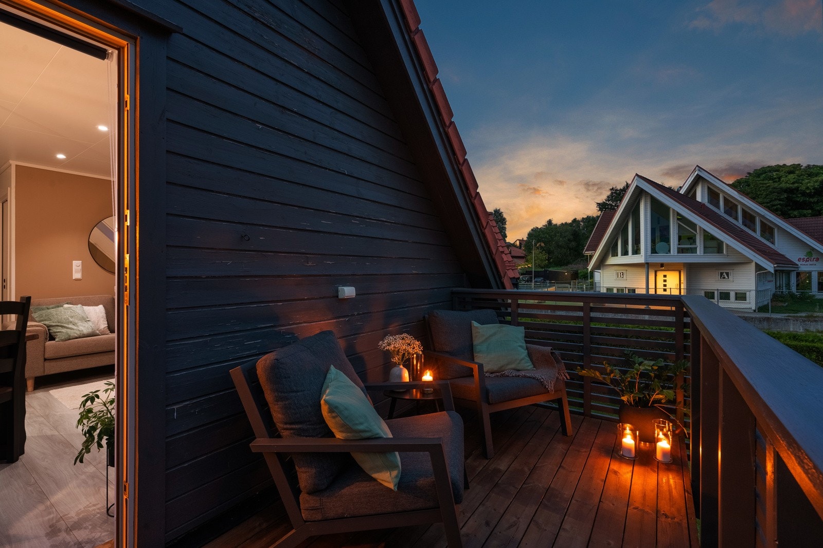 Kveldsbilde | Balkong Galleribilde