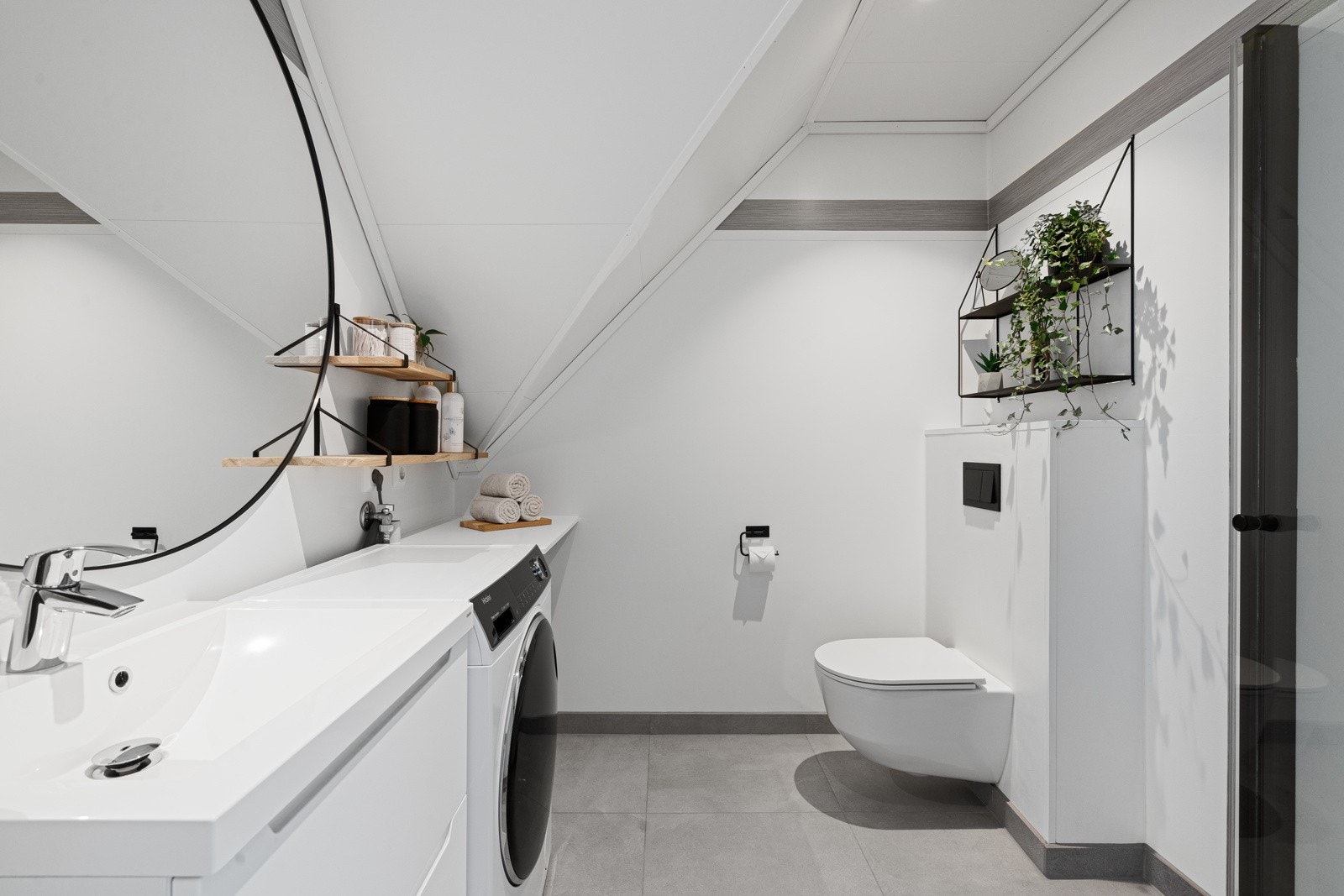 Nytt speil og toalett i 2024. Galleribilde