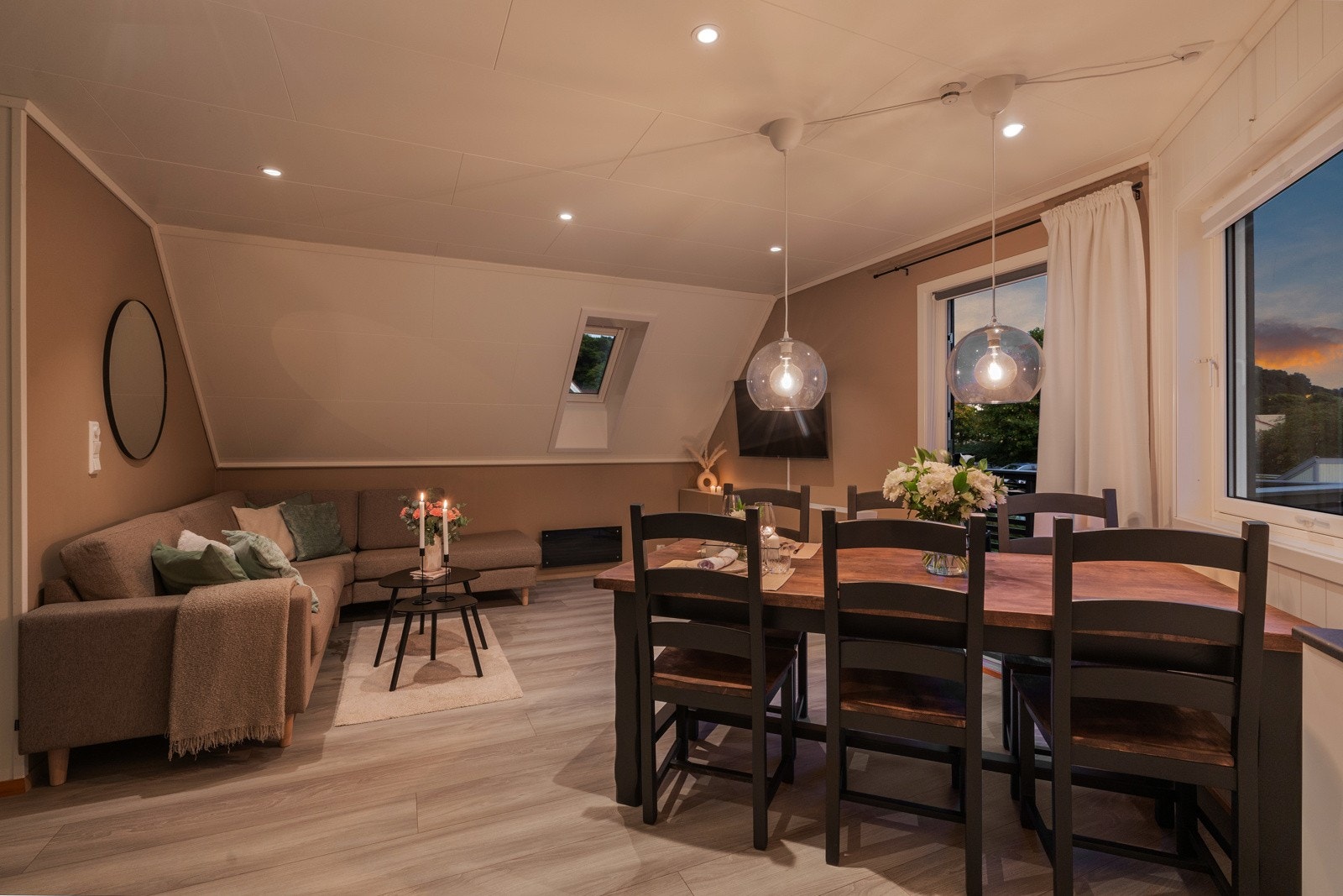 EIE Eiendomsmegling ved Jr. Partner Håkon Hovland presenterer Eskelandsgeilen 6! Galleribilde