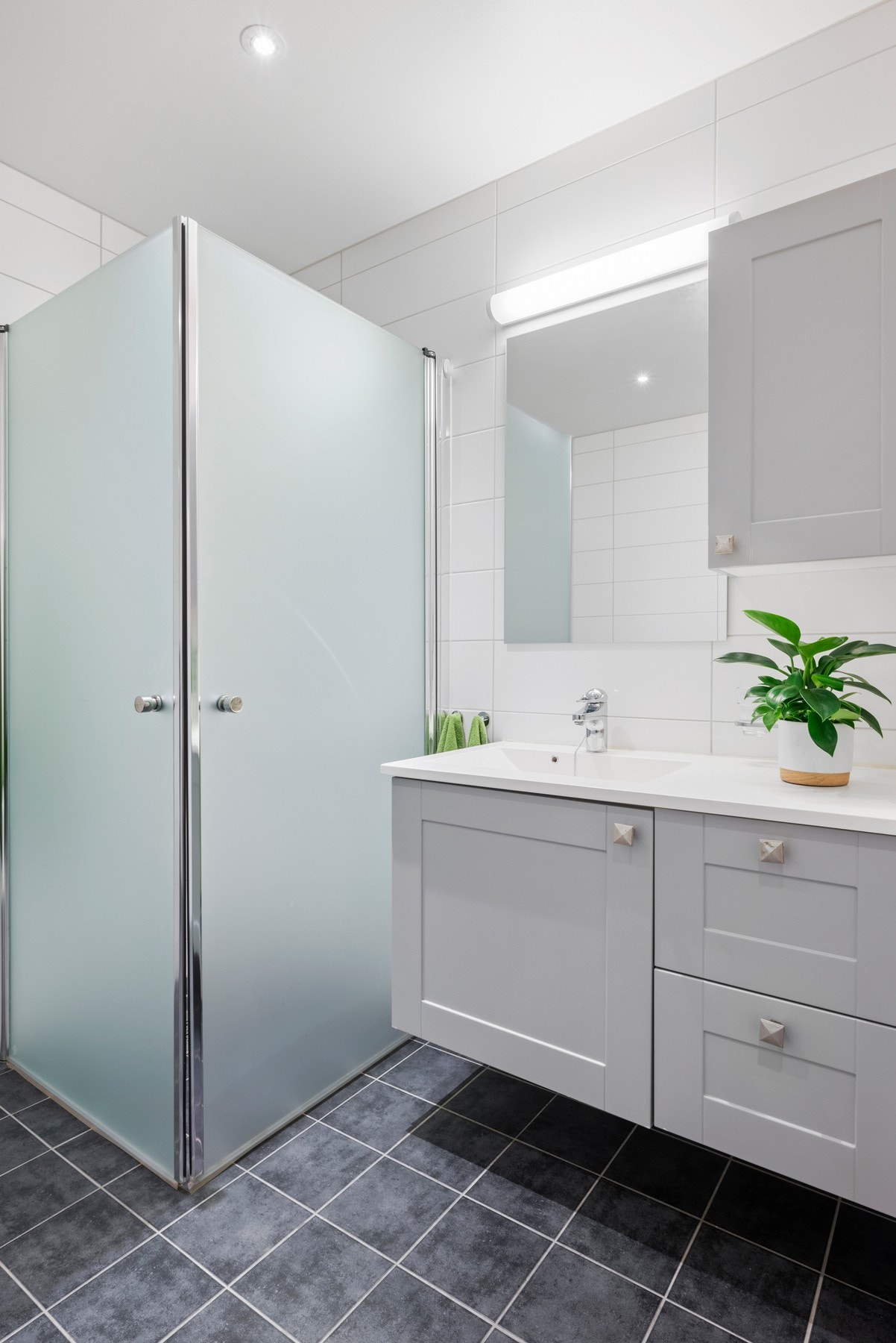 Badet er på 6,5m². Galleribilde