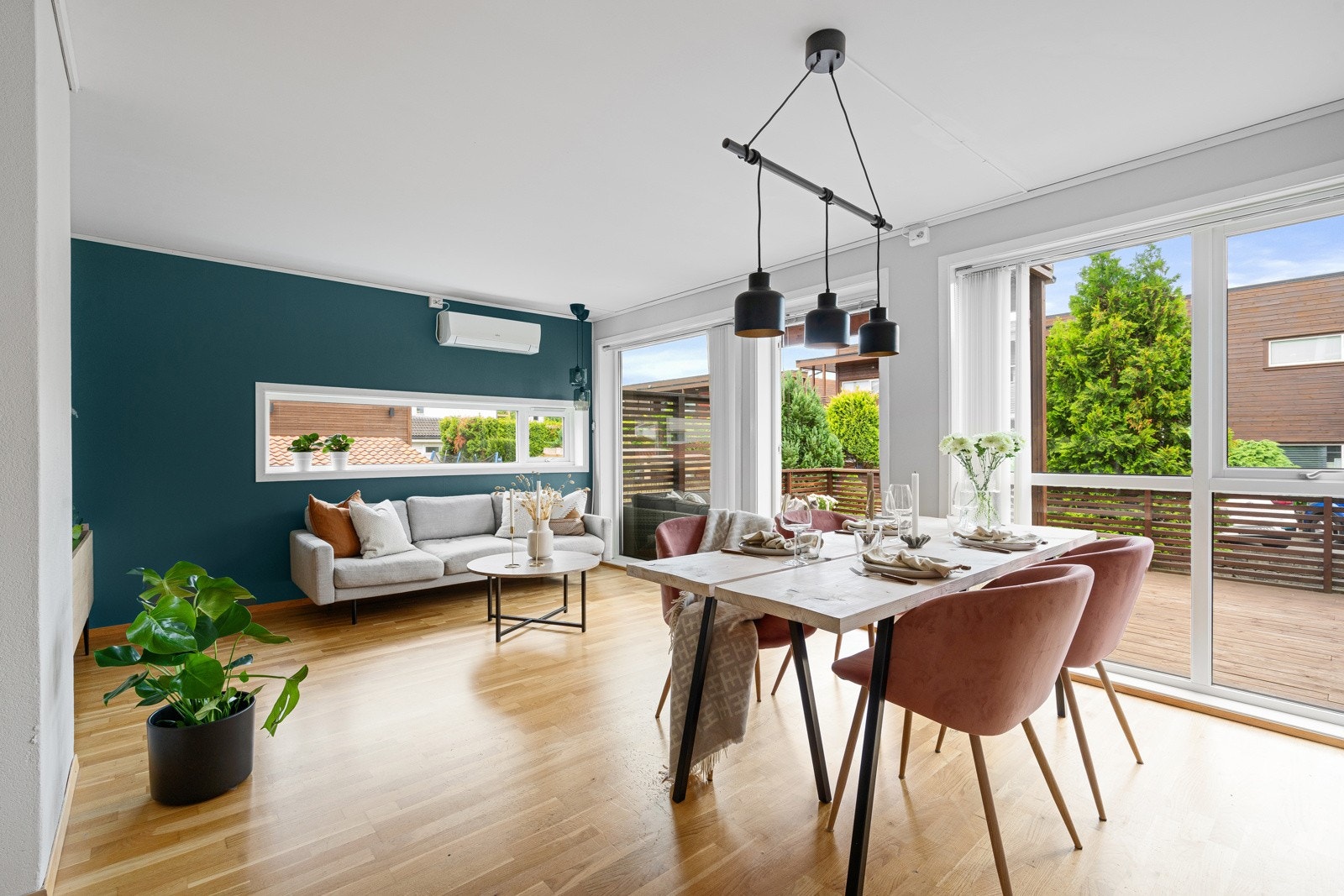 Leiligheten varmes opp av en varmepumpe som ble installert i 2016. Galleribilde