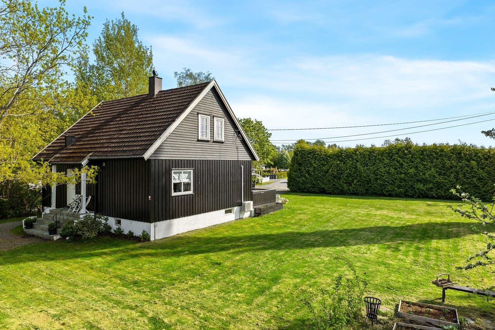 Stor selveid tomt på 1 086 m2 med gode solforhold Galleribilde