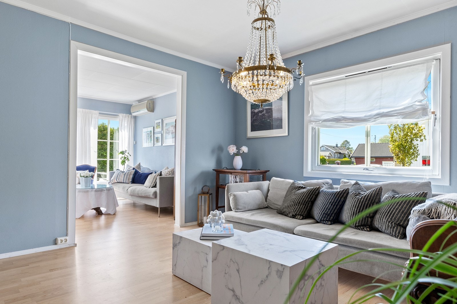 To tiltalende stuer med flere innredningsmuligheter Galleribilde