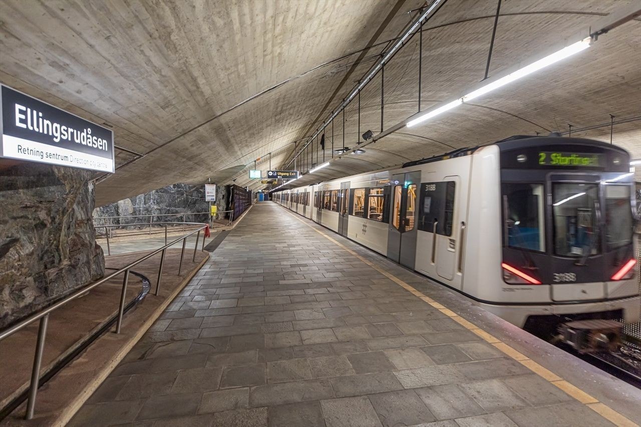 Fra leiligheten er det ca. 700 meter gange til Ellingsrudåsen T-bane. Galleribilde