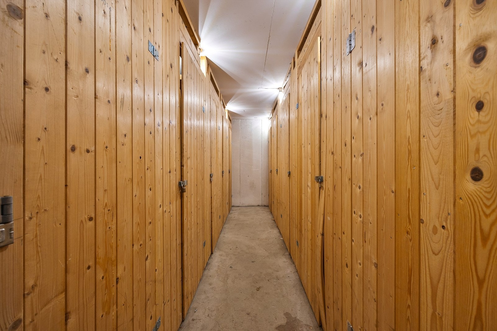 Praktisk bod med god lagringsplass. Galleribilde