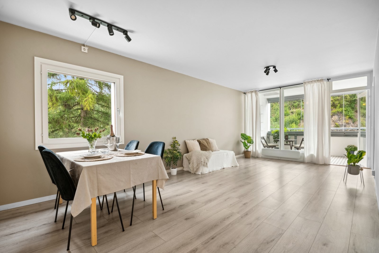 Velkommen til Fredbos vei 66! Galleribilde