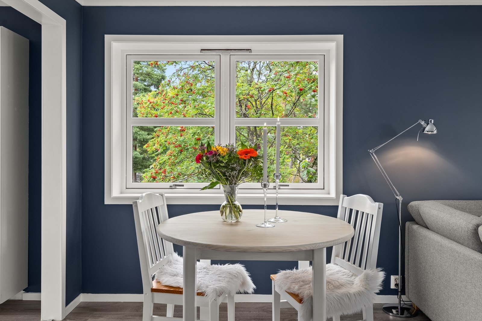 Inviter familie og venner på en hyggelig middag! Galleribilde