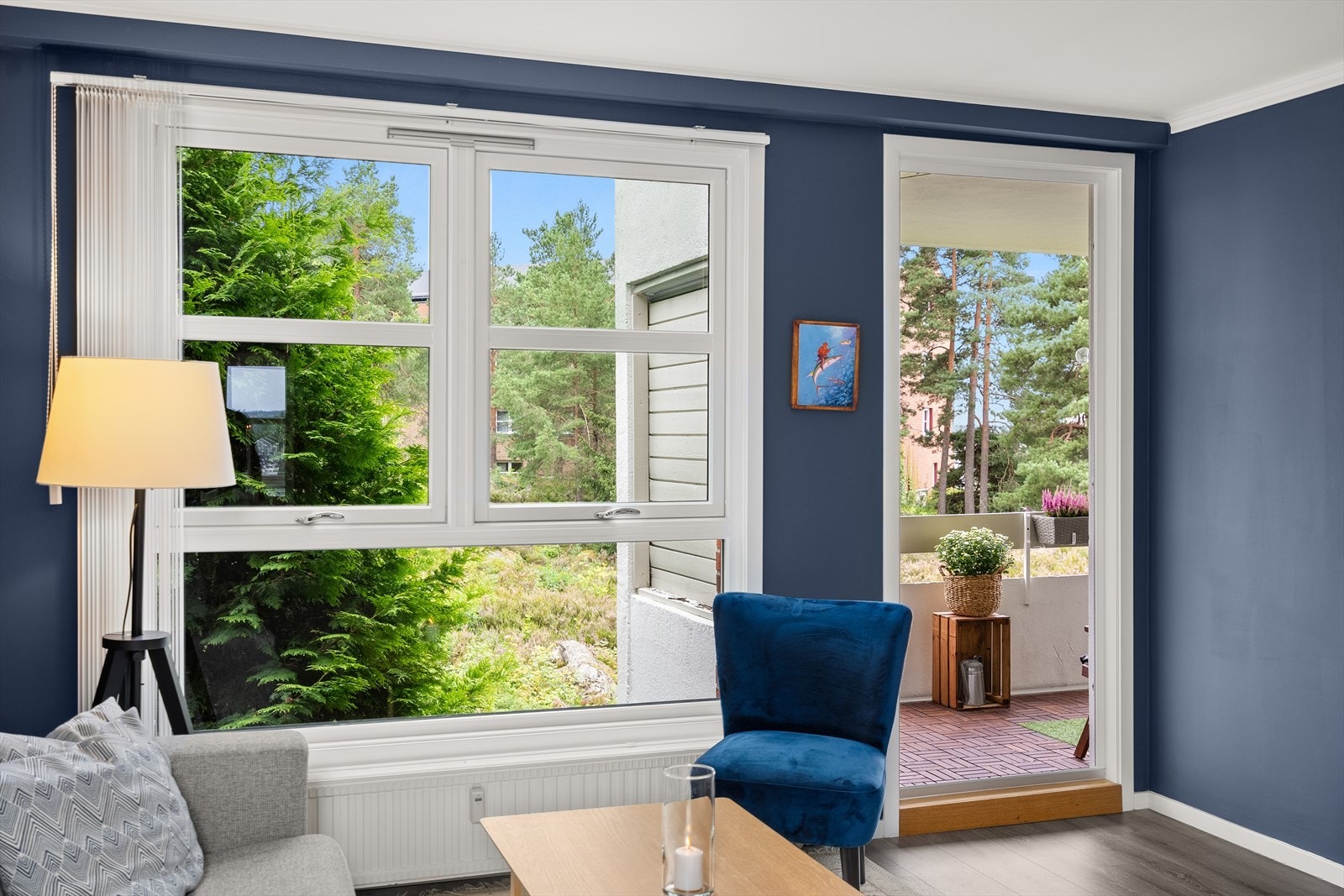 Fra stuen har du utgang til boligens flotte balkong. Galleribilde