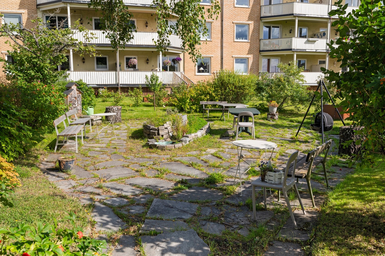 Borettslaget karakteriseres som veldrevet og har fine uteområder. Galleribilde