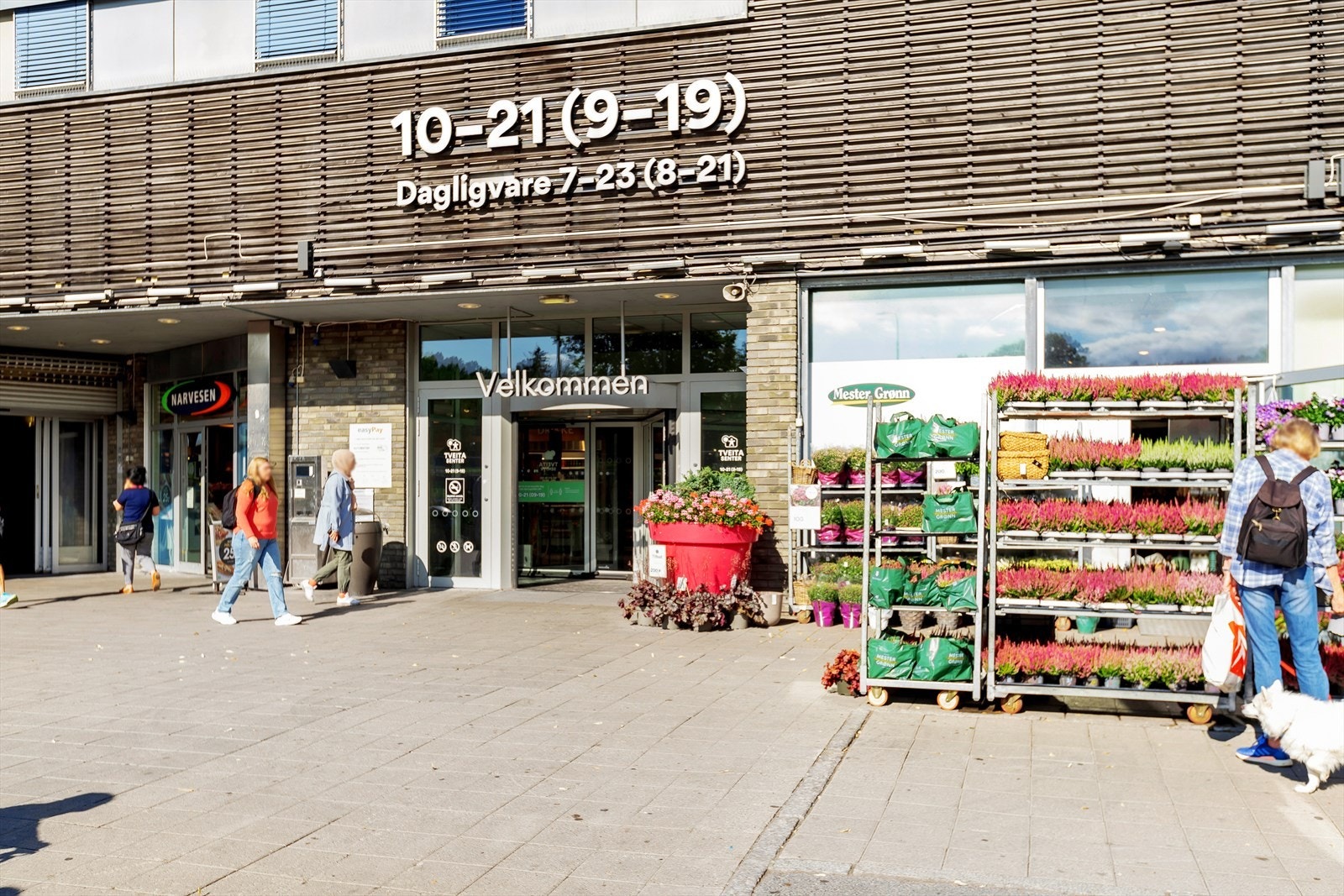 Boligen ligger like ved Tveita senter, som byr på over 70 butikker Galleribilde