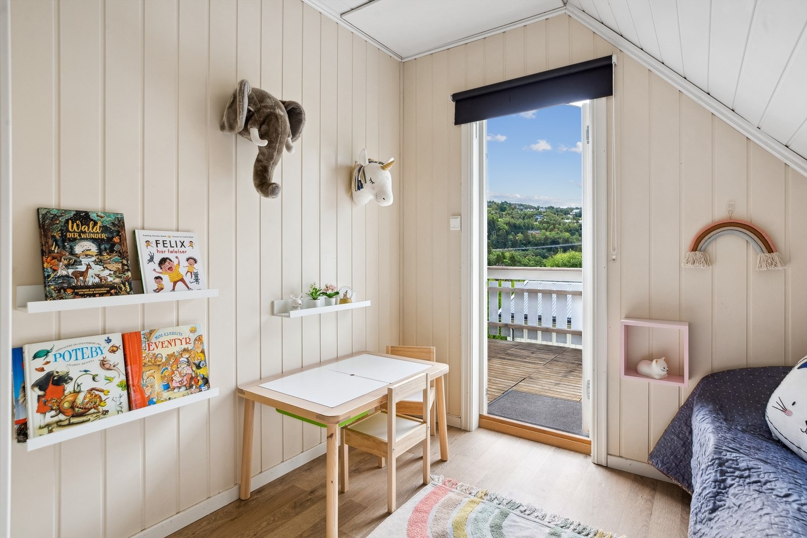 Det minste soverommet har utgang til balkongen. Galleribilde