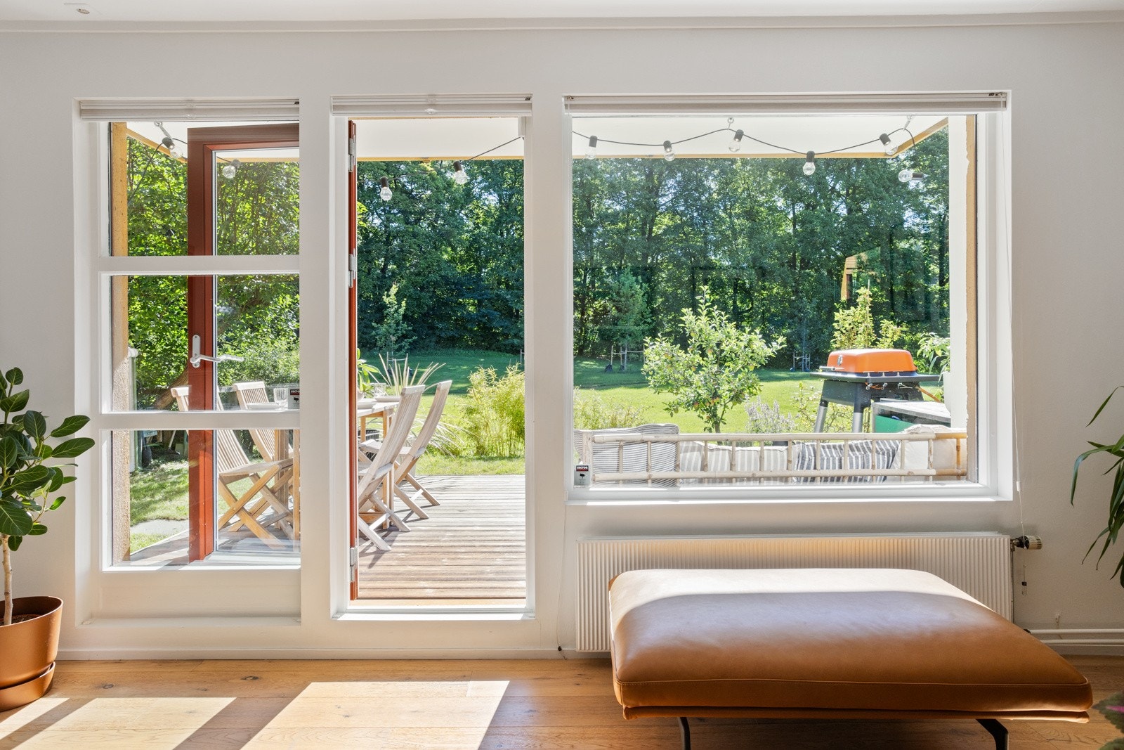 Velkommen til Skøyenveien 79, en svært attraktiv 4-roms med trappefri adkomst og stor terrasse mot grøntområder. Galleribilde