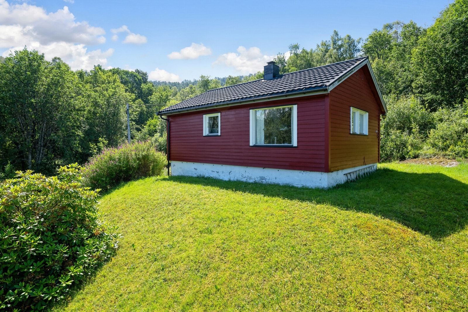 Her ligger alt til rette for late dager i sola, så vel som lek og spennende opplevelser både på land og til vanns. Galleribilde