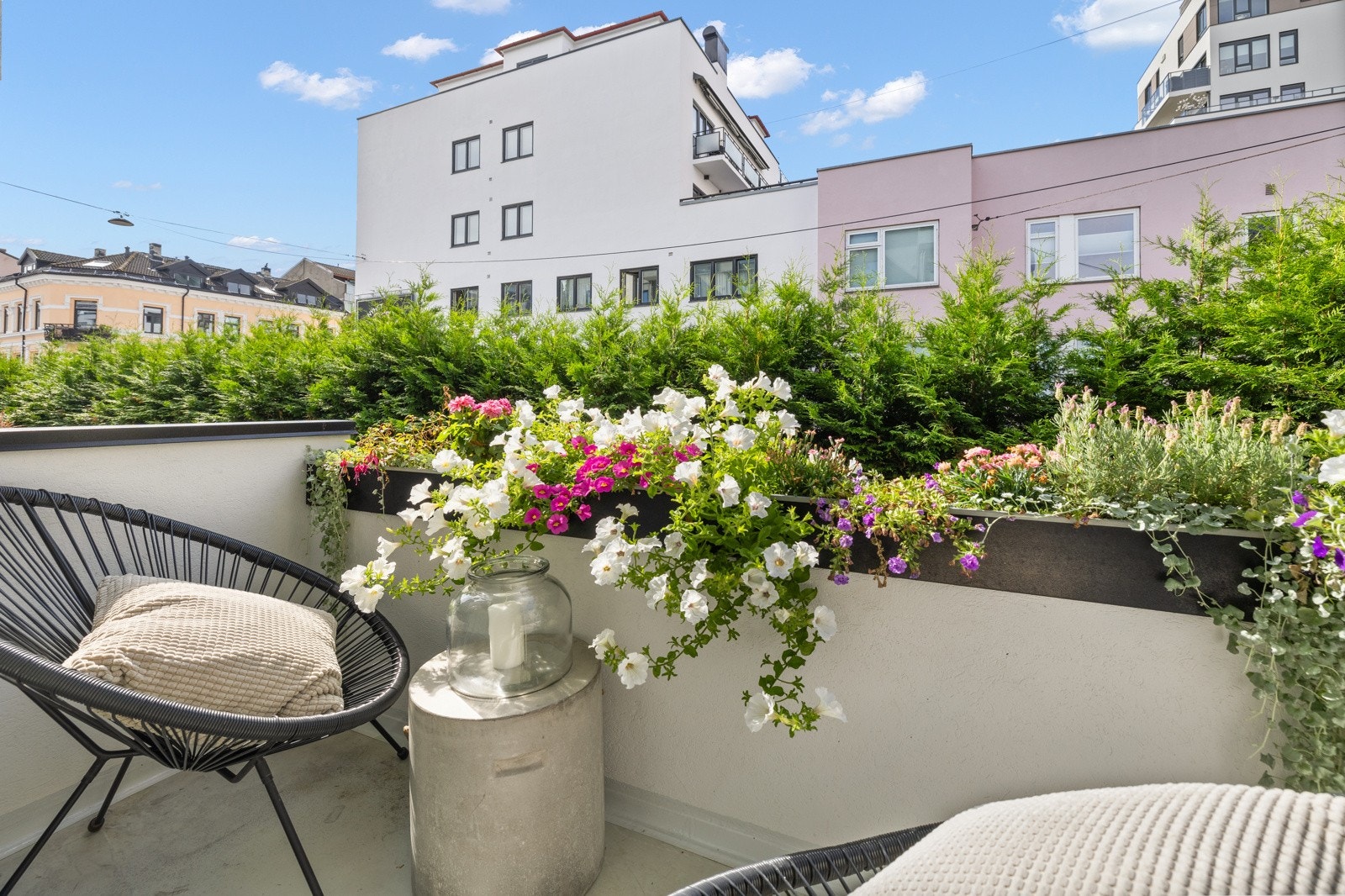 Leiligheten måler 23 kvadratmeter og har en sørvestvendt balkong. Galleribilde