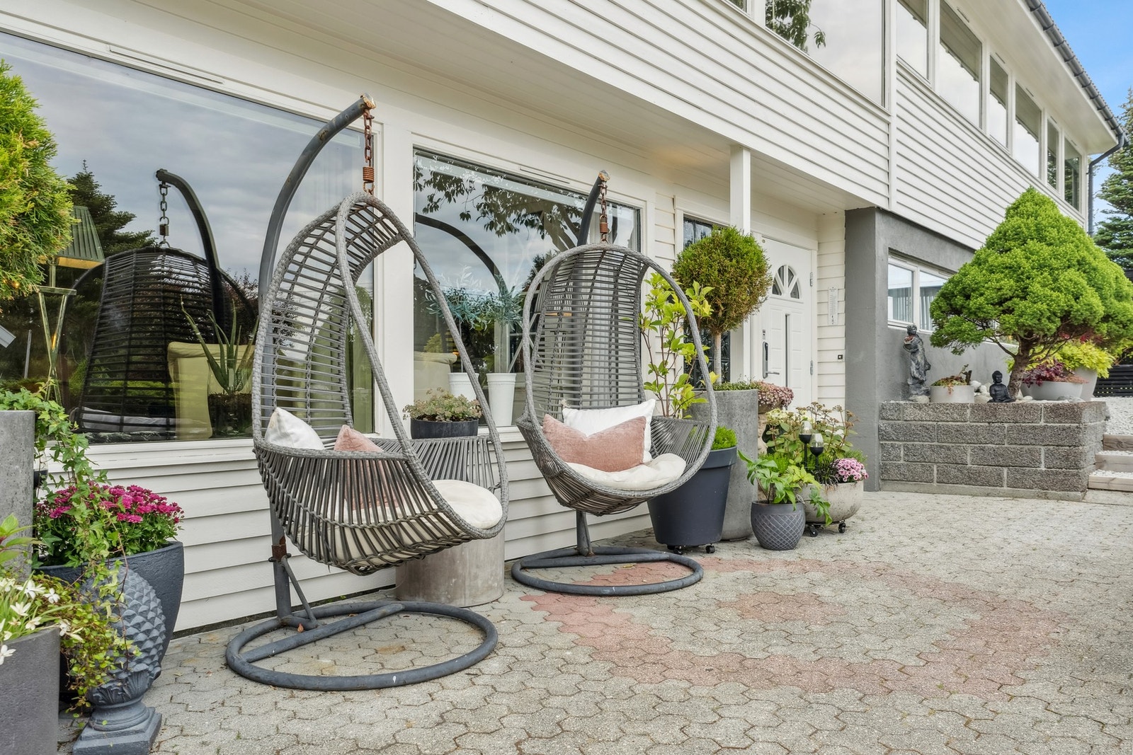 Flere koselige uteplasser. Galleribilde