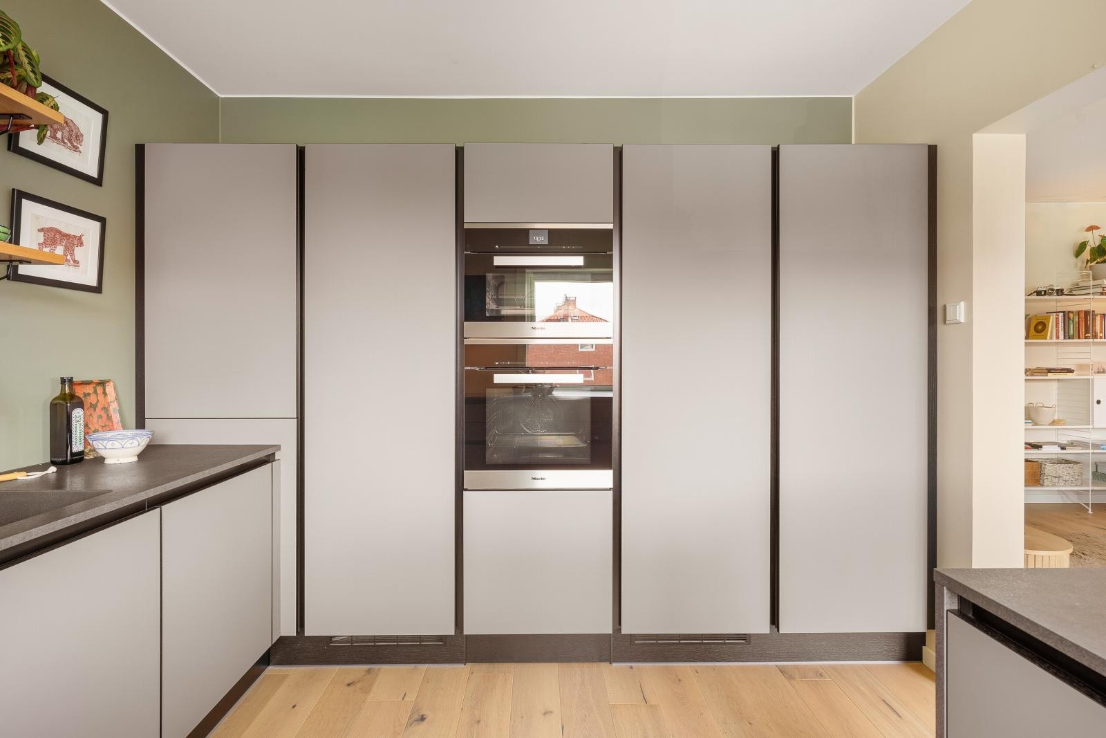 Miele ovn, Miele kombidampovn med fullverdig damp og sousvide og Miele XXL oppvaskmaskin. Hel kjøl og hel frys fra Siemens Galleribilde