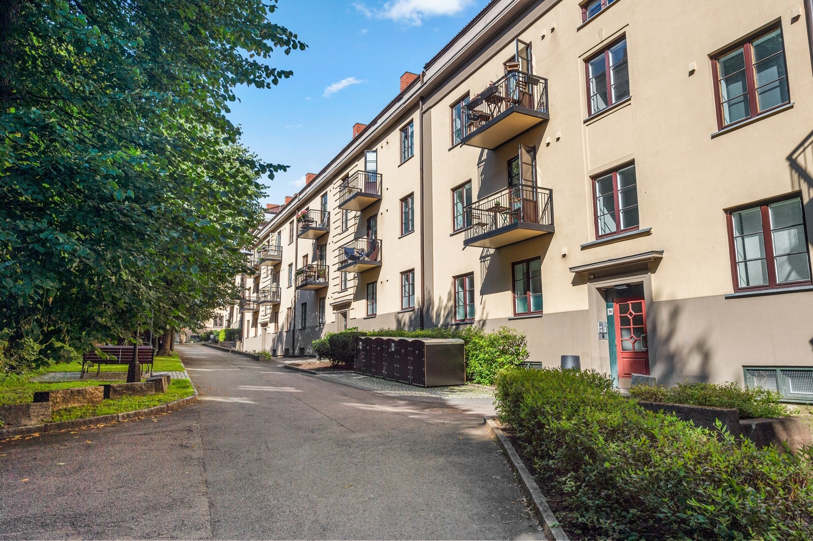 Inngangsparti. Galleribilde