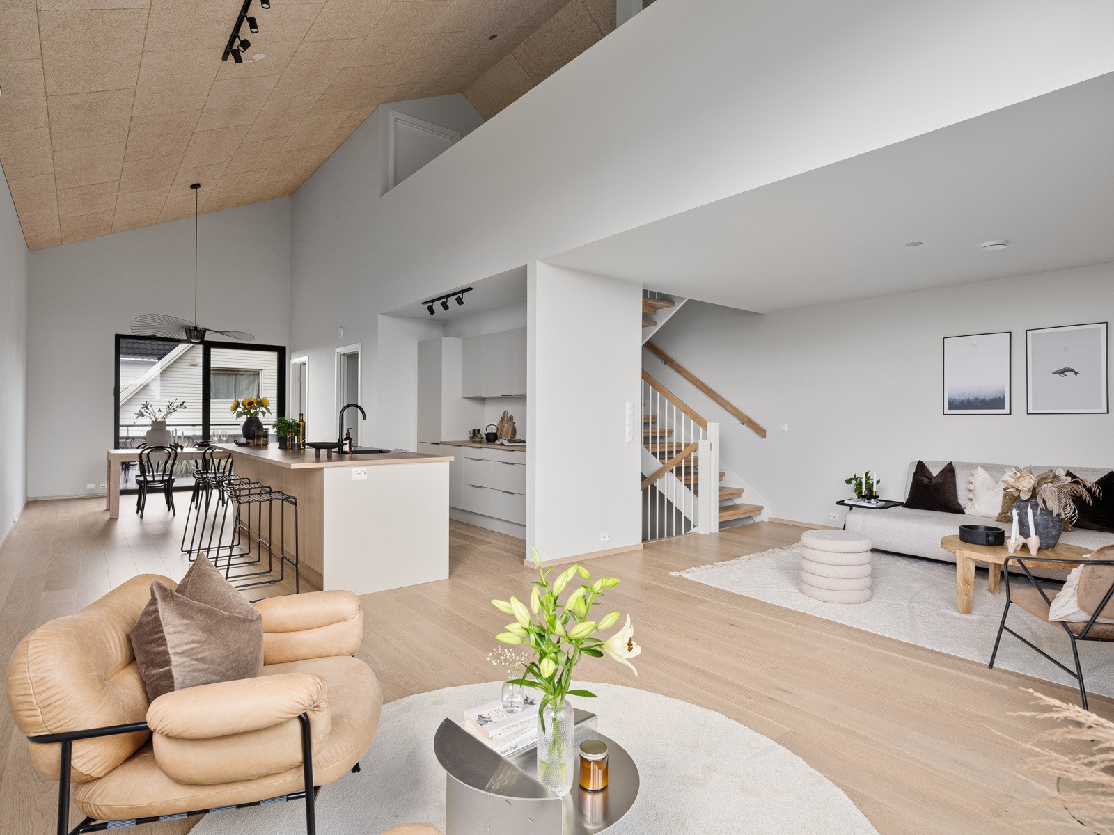 God takhøyde som gir en fin og luftig atmosfære. Galleribilde