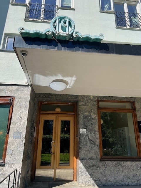 Bygården er tegnet av Frost og Sandved og er et vernet bygg etter Plan -og Bygningsloven (bilde: privat) Galleribilde