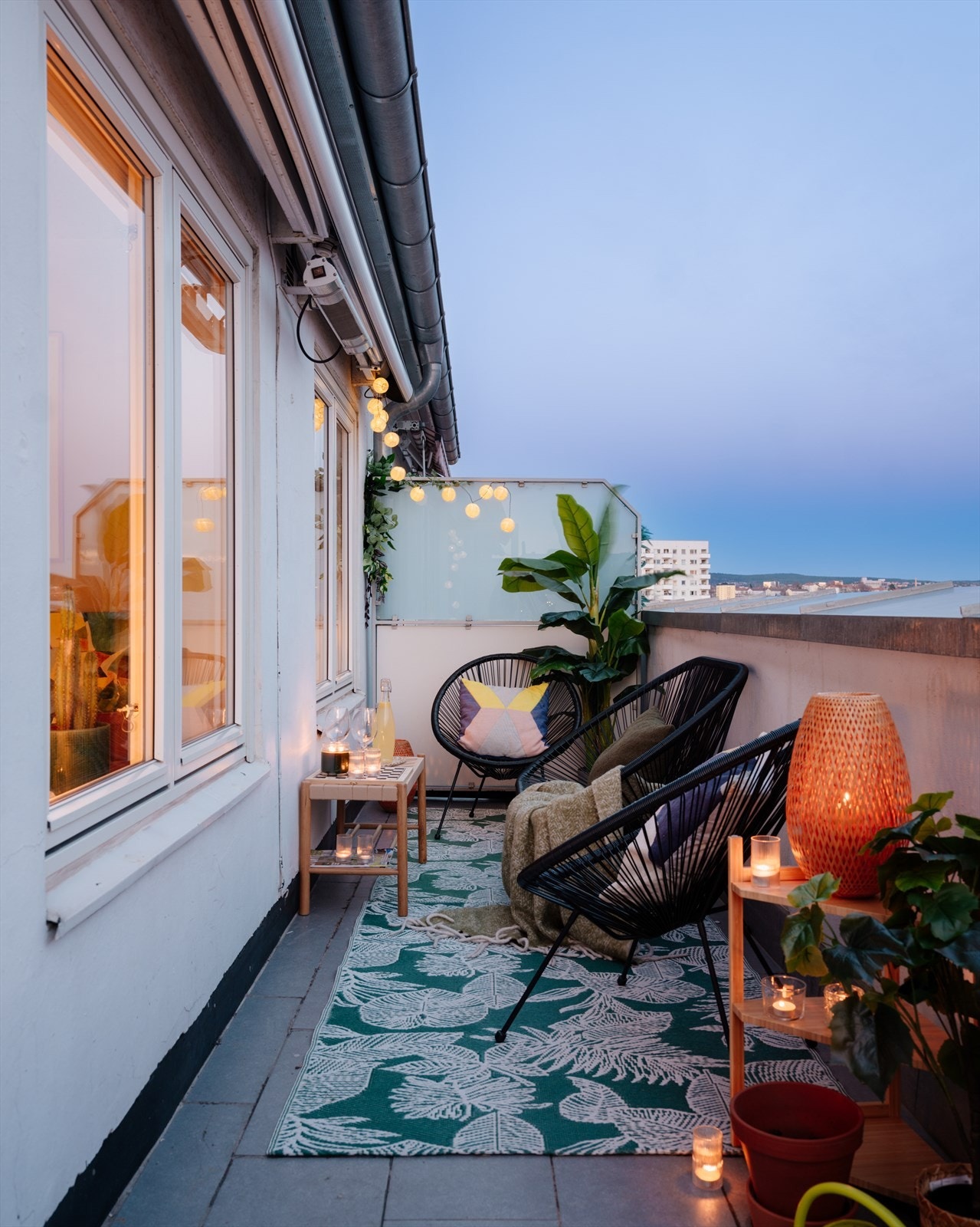 Boligen har en unik toppbeliggenhet med en romslig terrasse på hele 14 kvm! Galleribilde