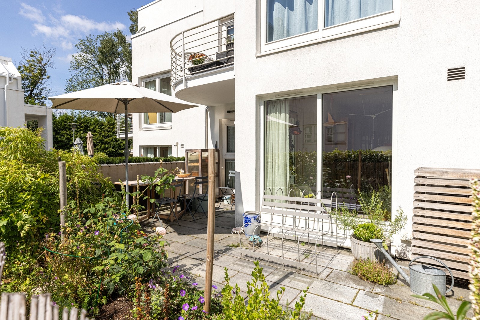 Terrassen med skiferheller og mulighet for beplantning. Galleribilde