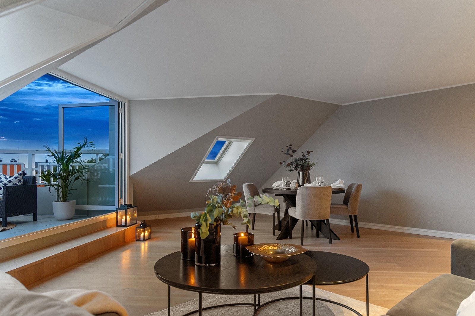 Spiseplass som kan utvides ved mange gjester Galleribilde