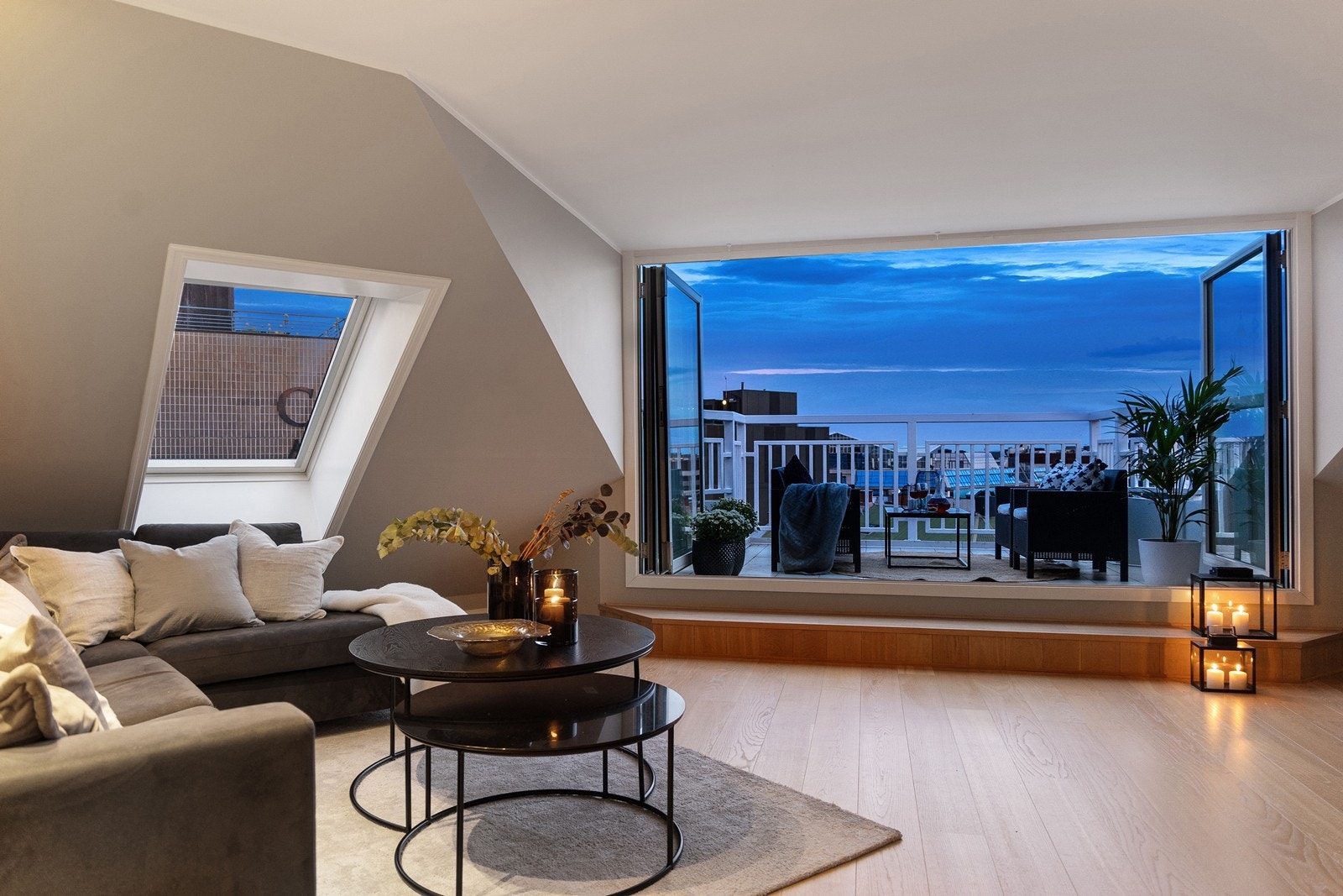 Flere hyggelige soner i stuen Galleribilde