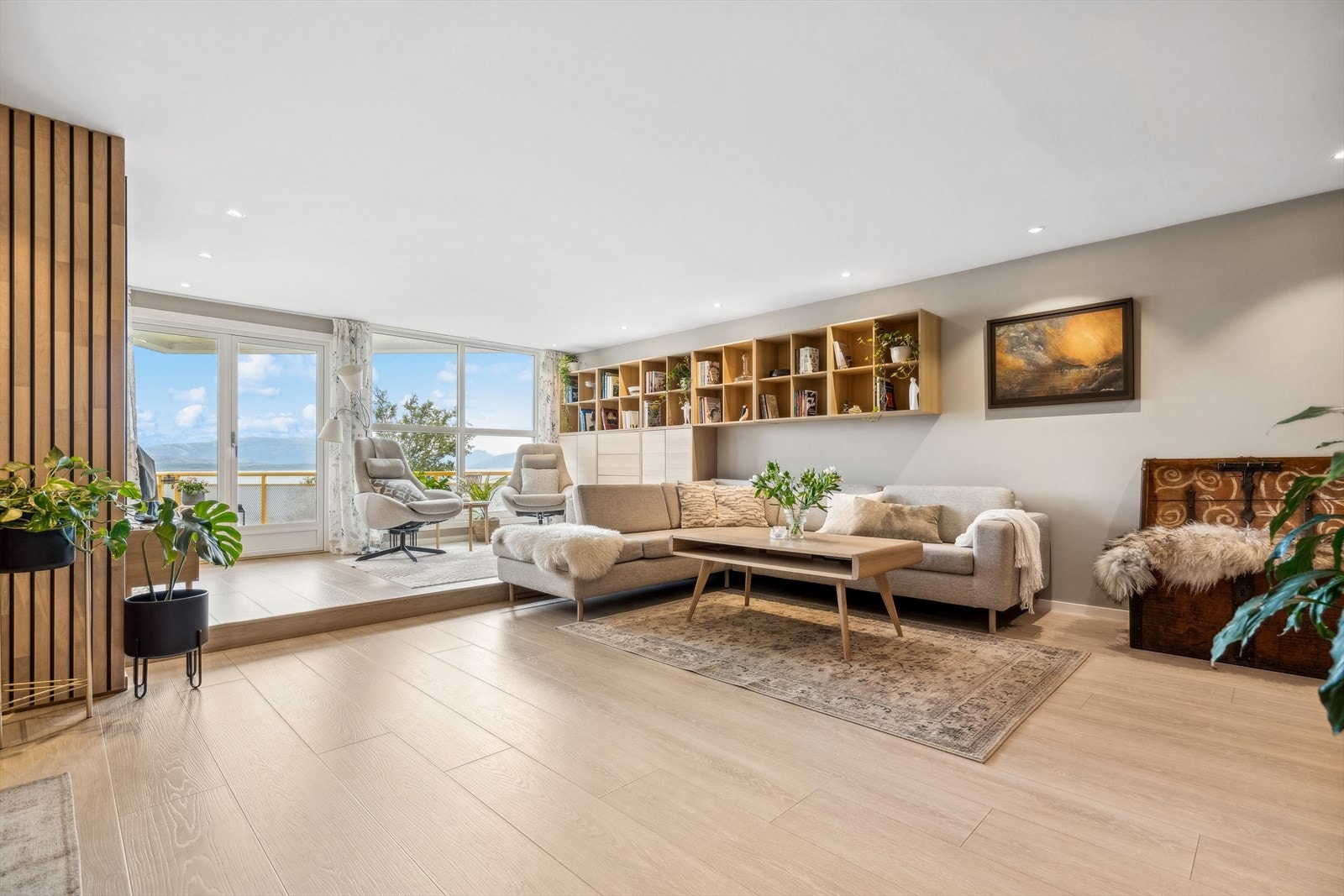 DNB Eiendom v/Bjørn Harald Sandvik presenterer en lekker og påkostet 4-roms på fremste rekke i Bodøsjøen borettslag Galleribilde