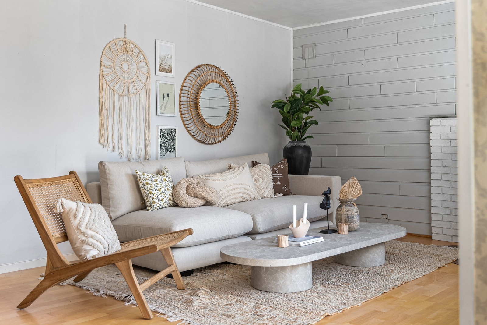 Her er det plass til sofaseksjon. Galleribilde