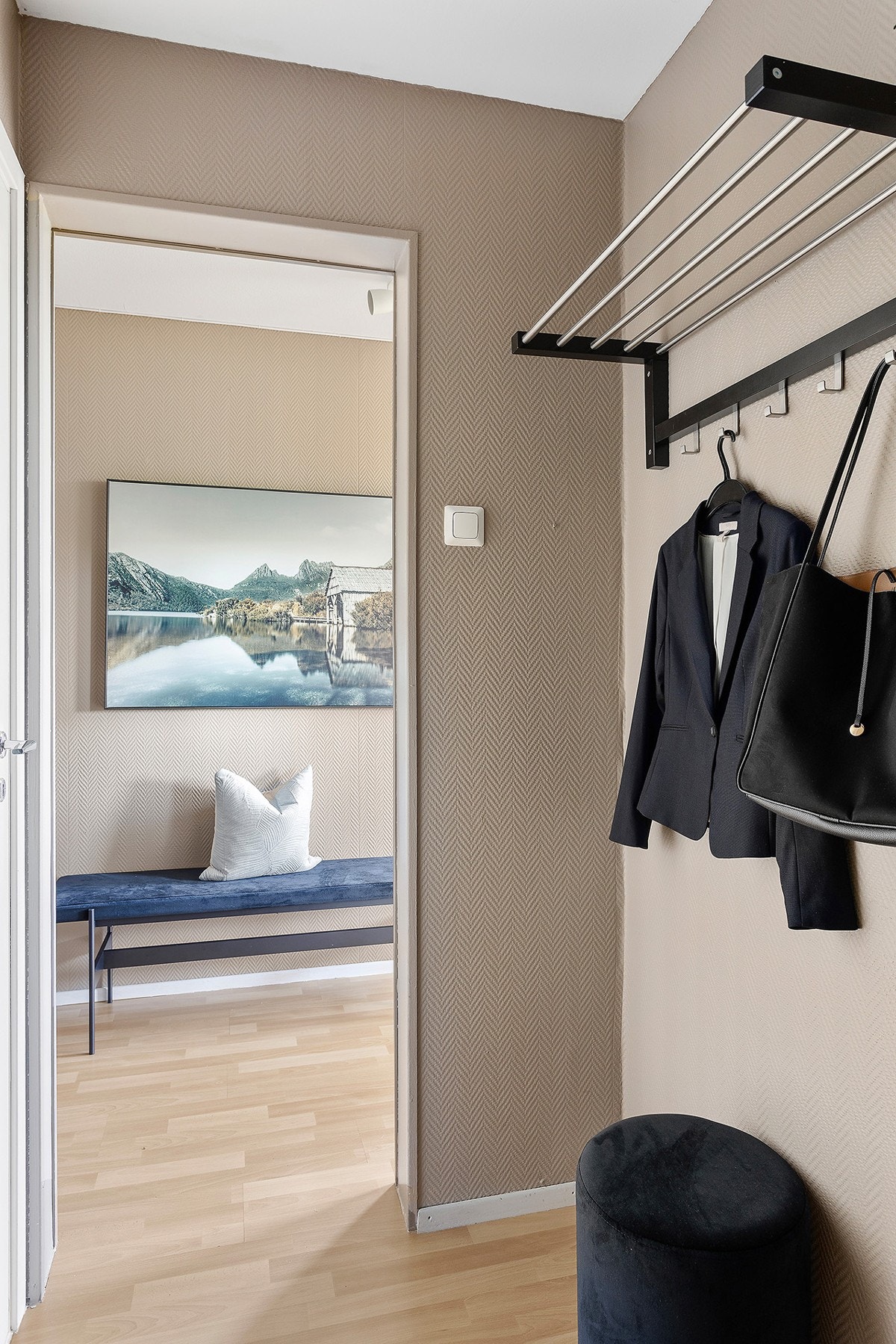 Garderobe Galleribilde