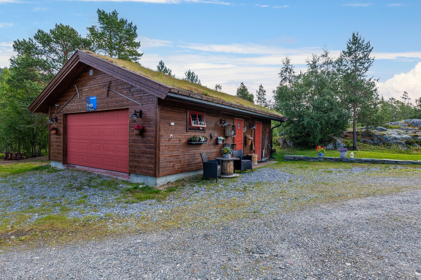 Isolert garasje ca. 56 m² med grovkjøkken og bod i bakkant Galleribilde