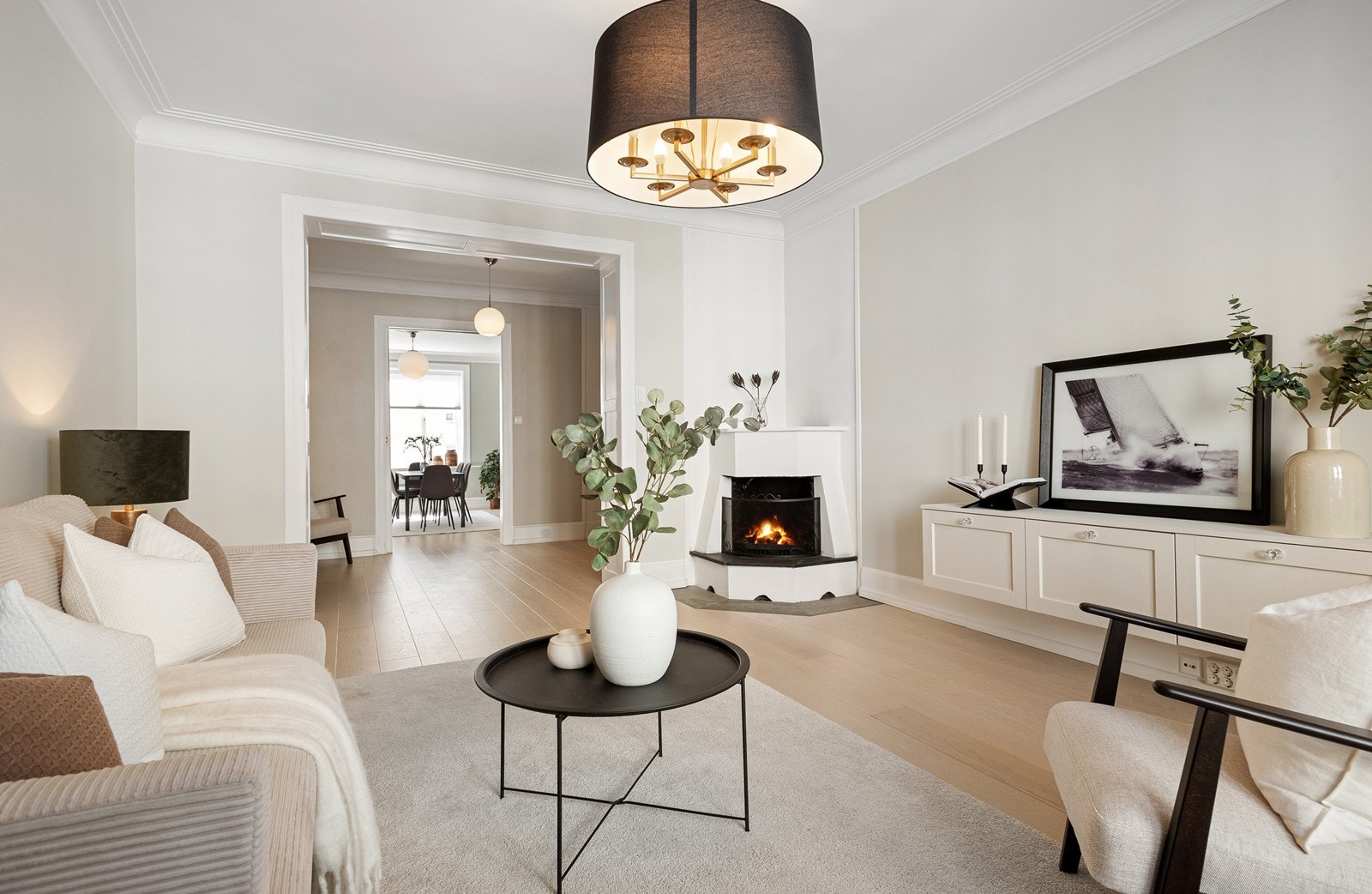 Leiligheten ble pusset opp i 2017/2018 og fremstår som meget pen og klar for innflytting Galleribilde