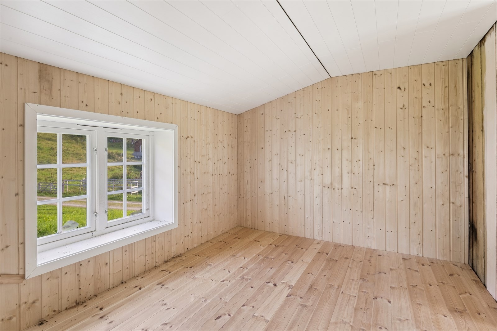 Også disse rommene har gode vindusflater med dyp karm. Galleribilde
