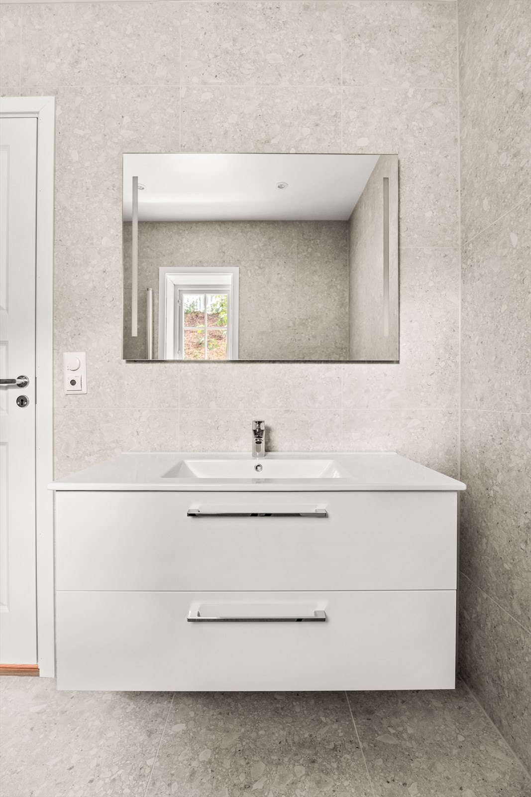 Stilrent og minimalistisk preg Galleribilde