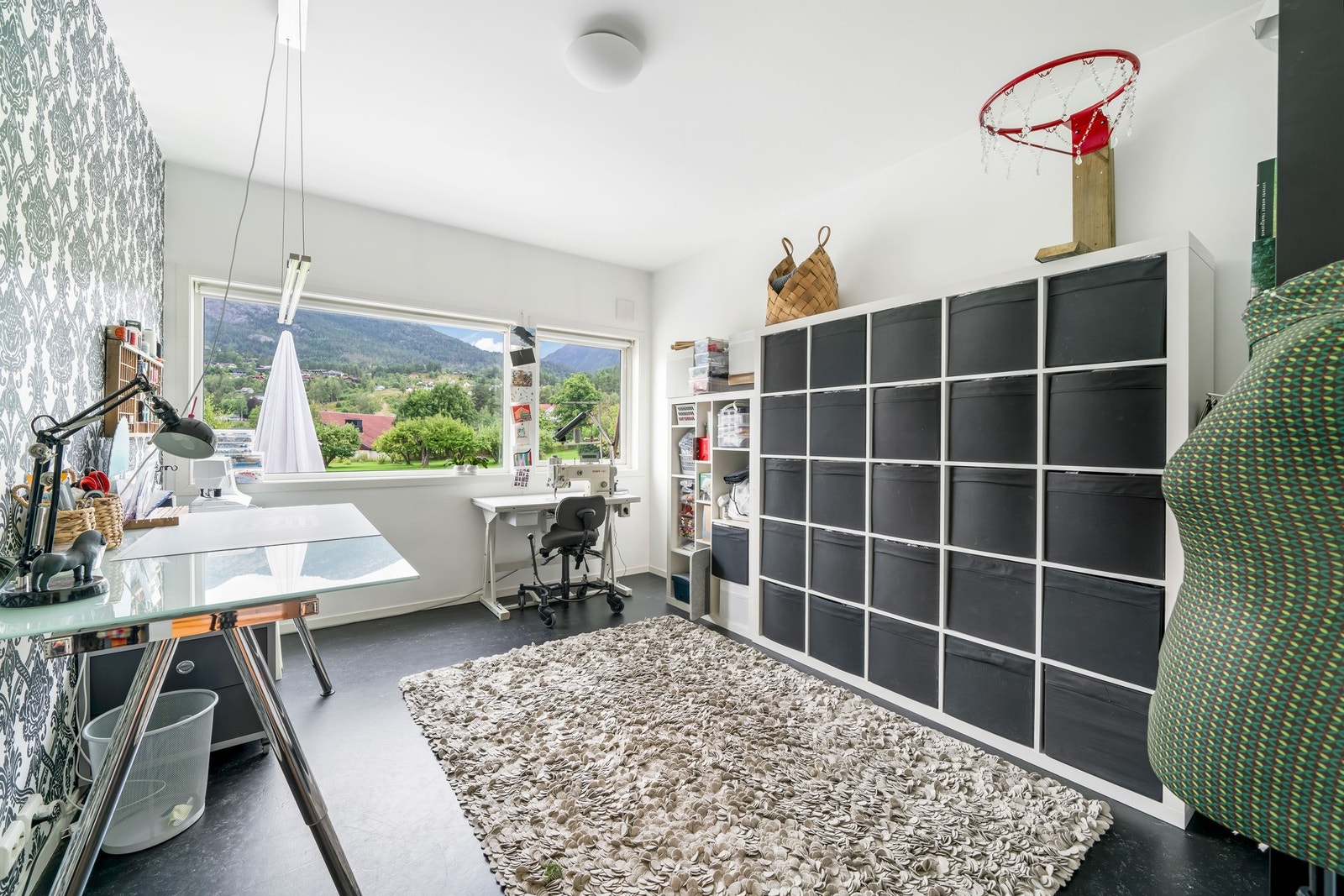 Soverom/arbeidsrom Galleribilde