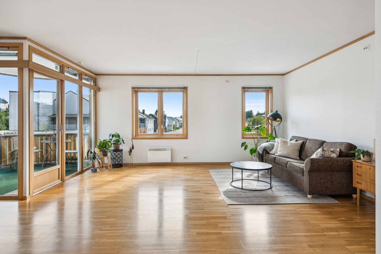 Utgang fra stua til takoverbygd terrasse Galleribilde