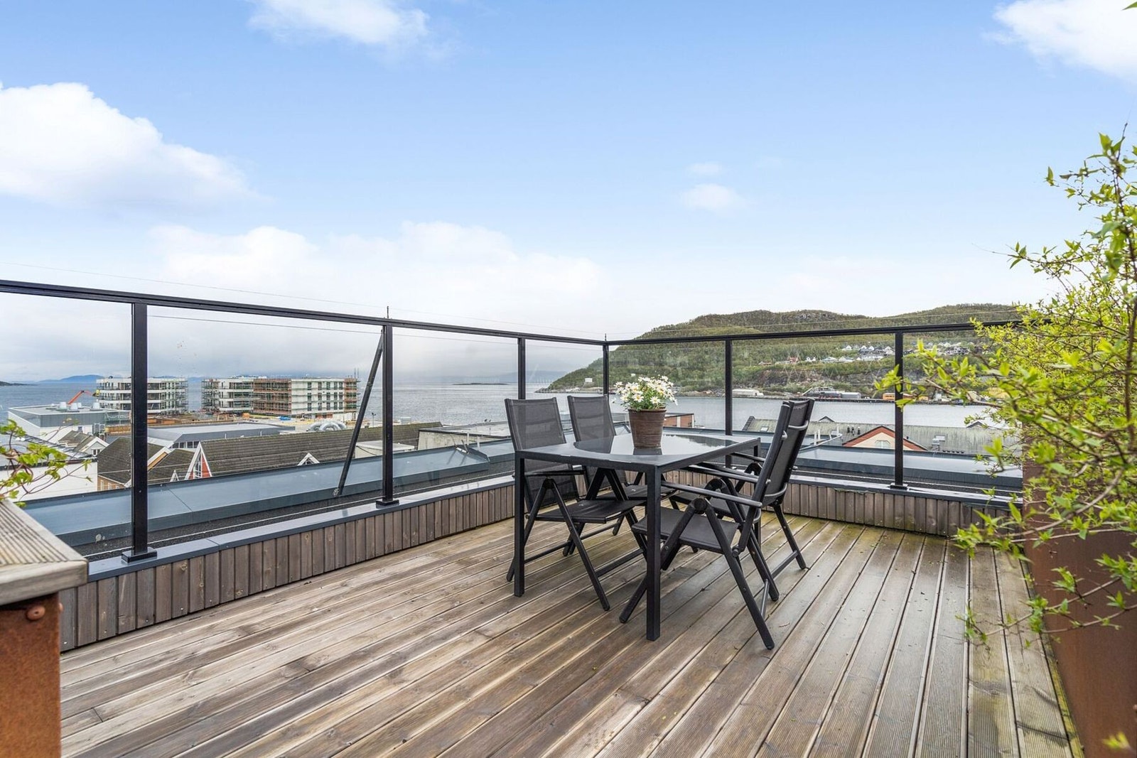 ! Denne delen av takterrassen er privat Galleribilde