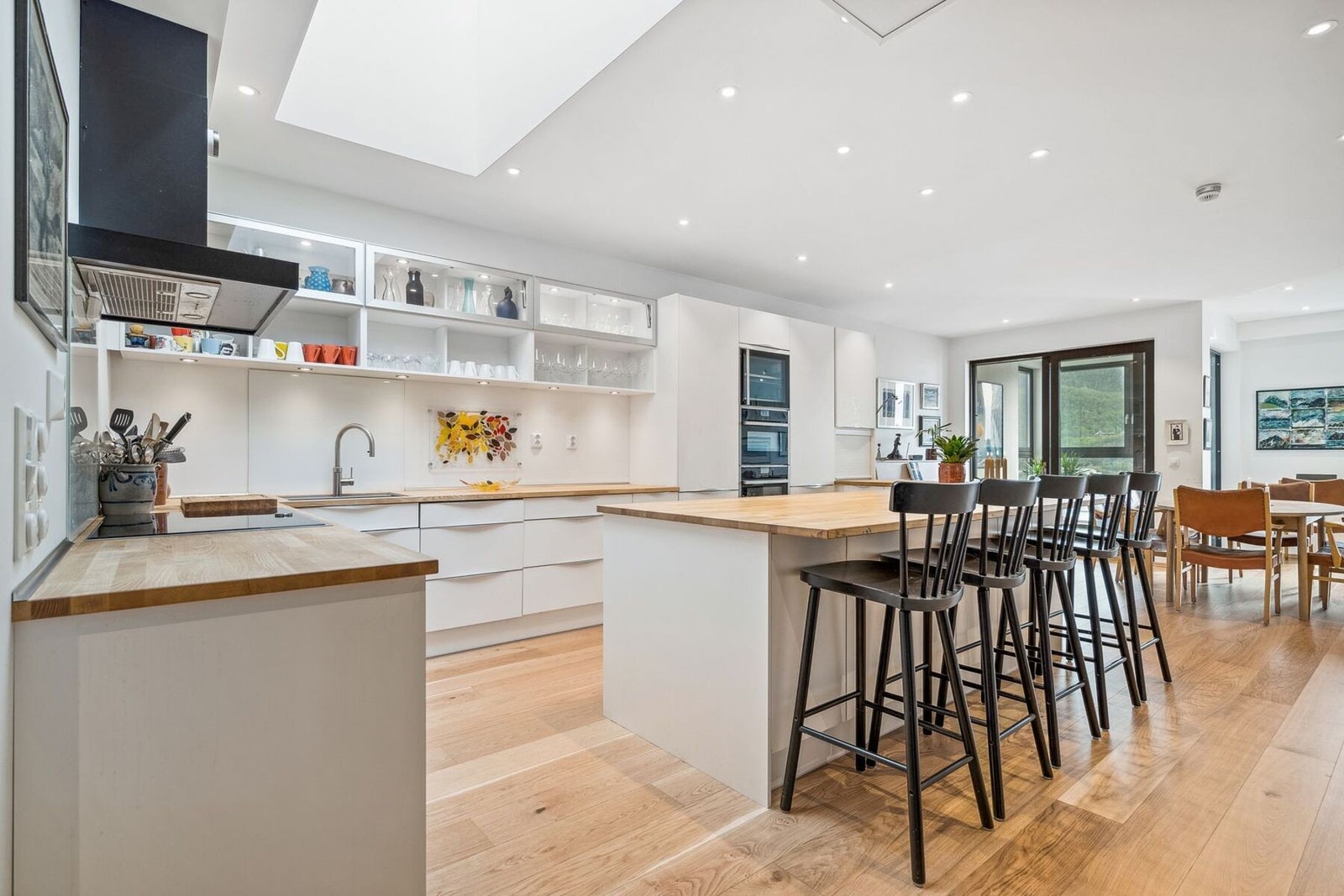 Velkommen til Fjordgata i Harstad sentrum! Galleribilde