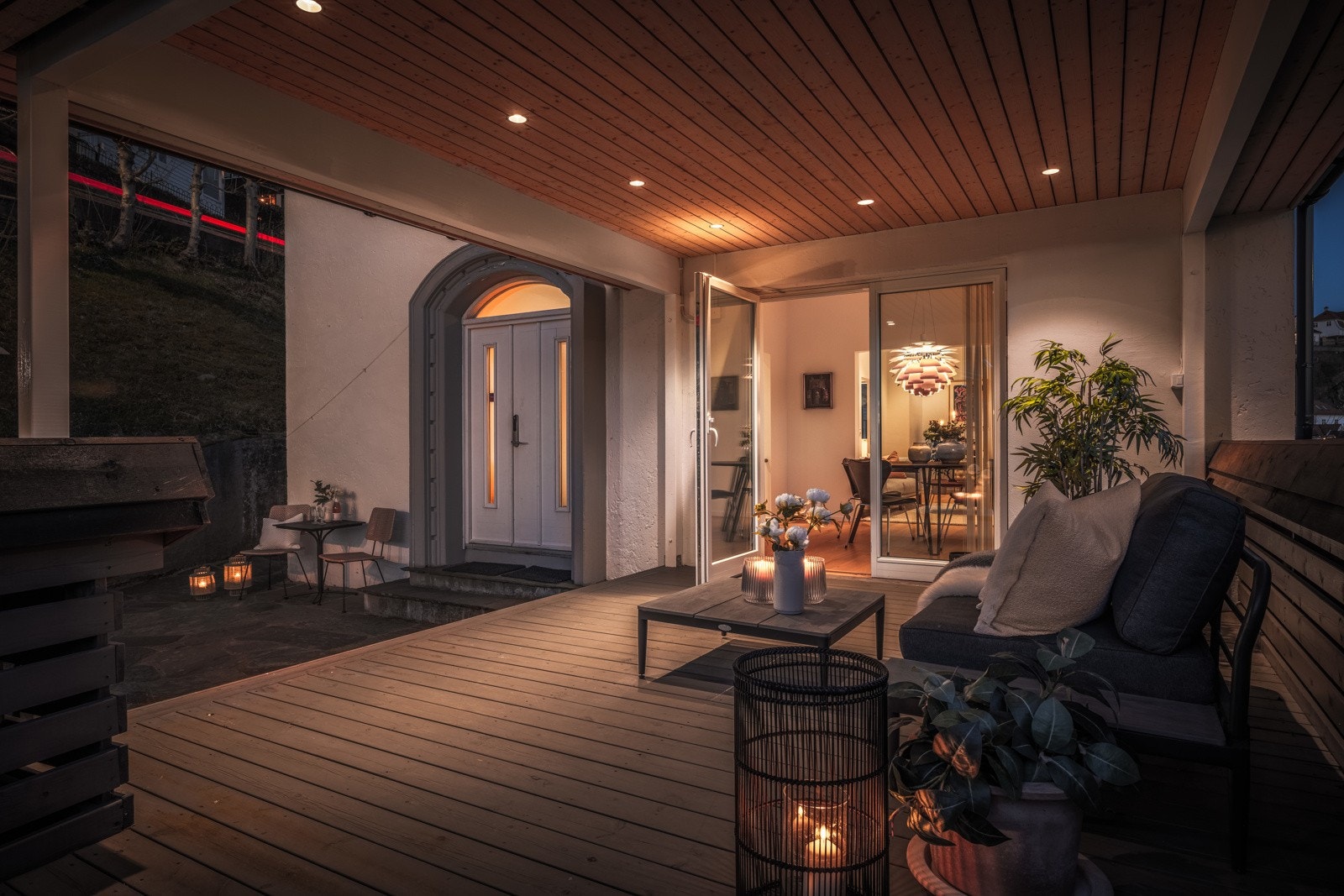 - Perfekt terrasse for avslapning og underholdning på kveldstid med fine spotter i himlingen - Galleribilde