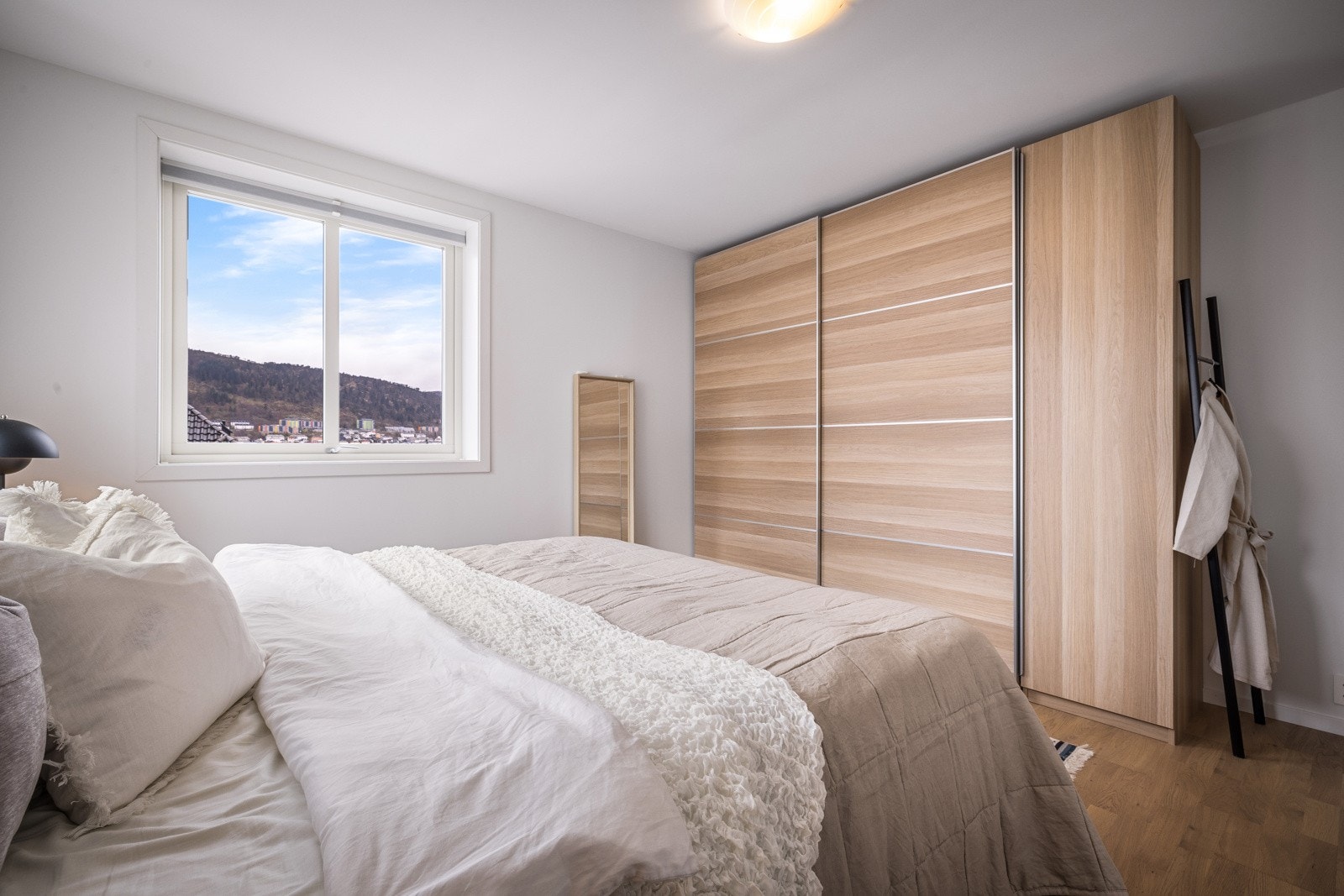 - God plass til ønsket møblering - Galleribilde