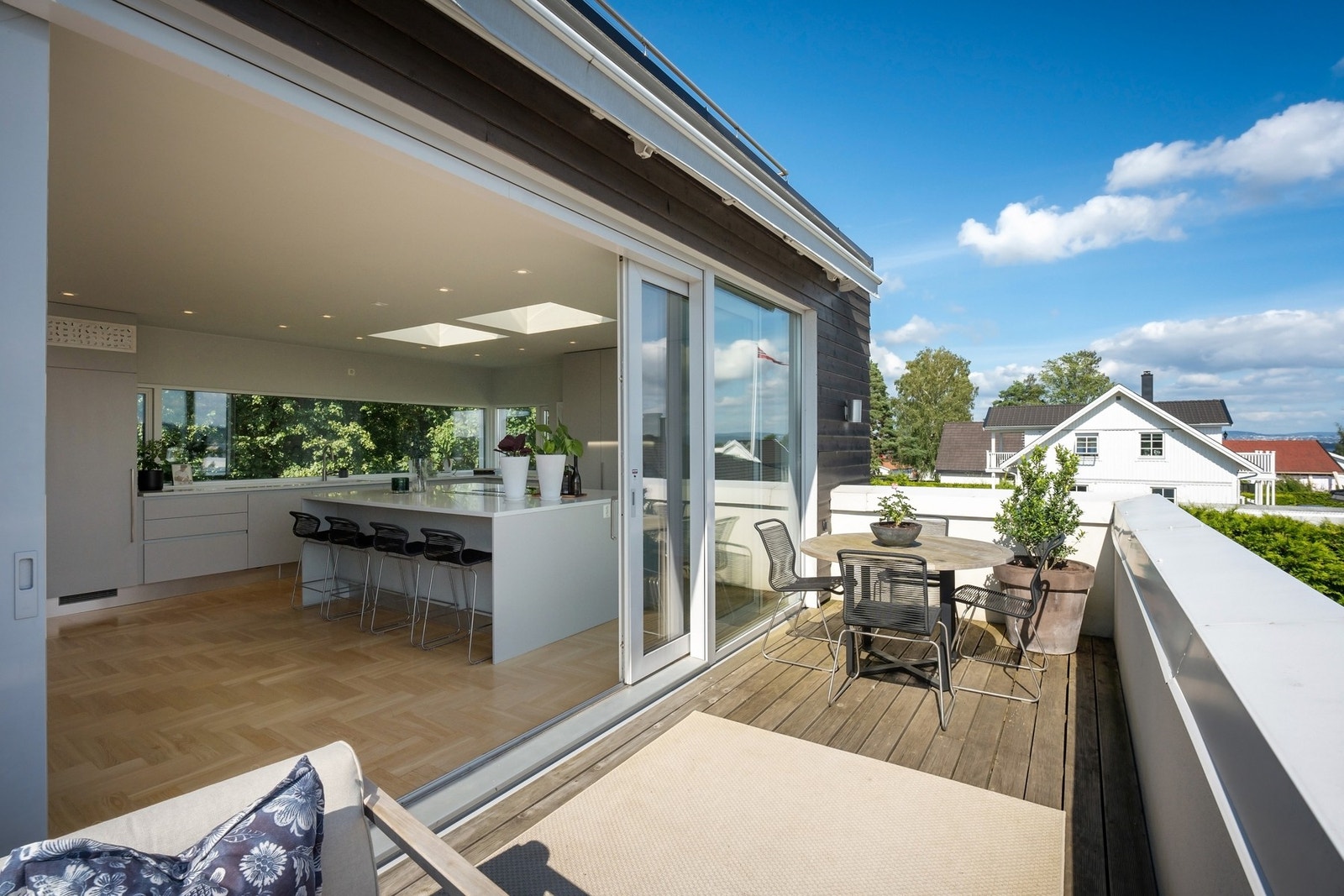 Sømløs overgang mellom ute og inne Galleribilde