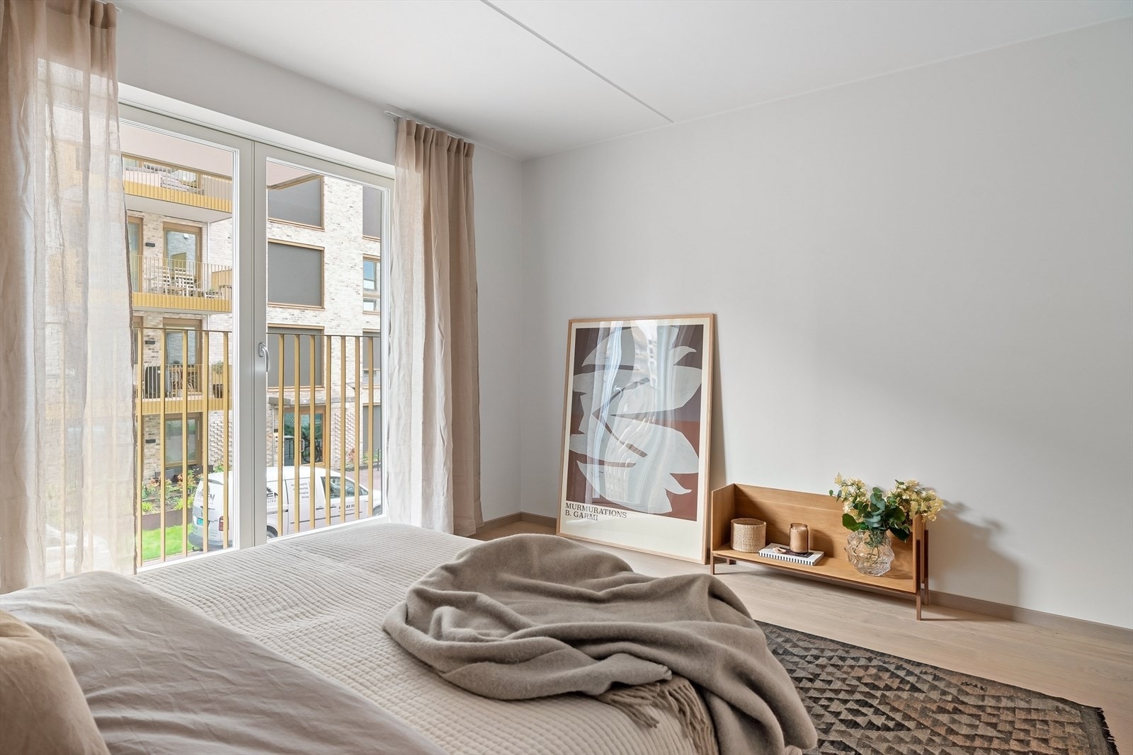 Her er det god plass til en garderoberekke. Galleribilde