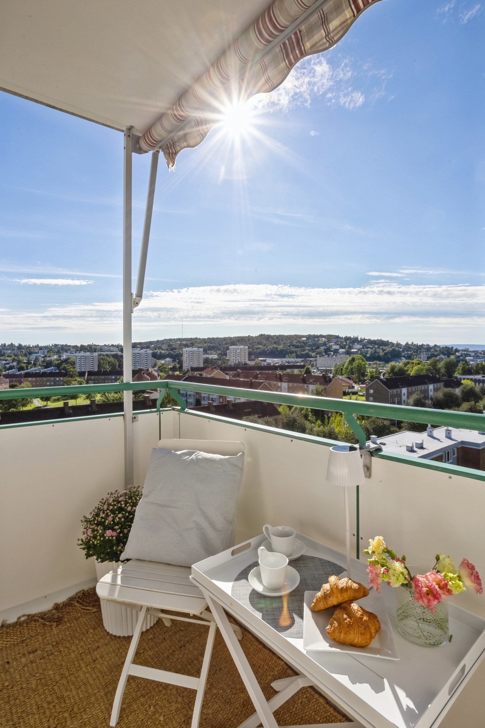 Flott beliggende i 9. etasje med panoramautsikt. Galleribilde
