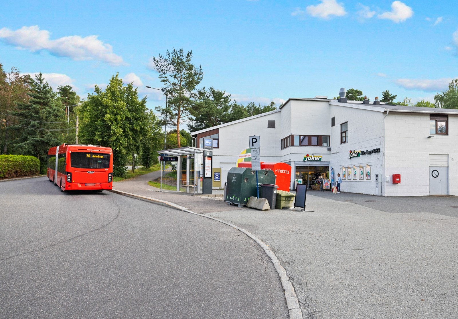 Skovbakken bussholdeplass i umiddelbar nærhet Galleribilde