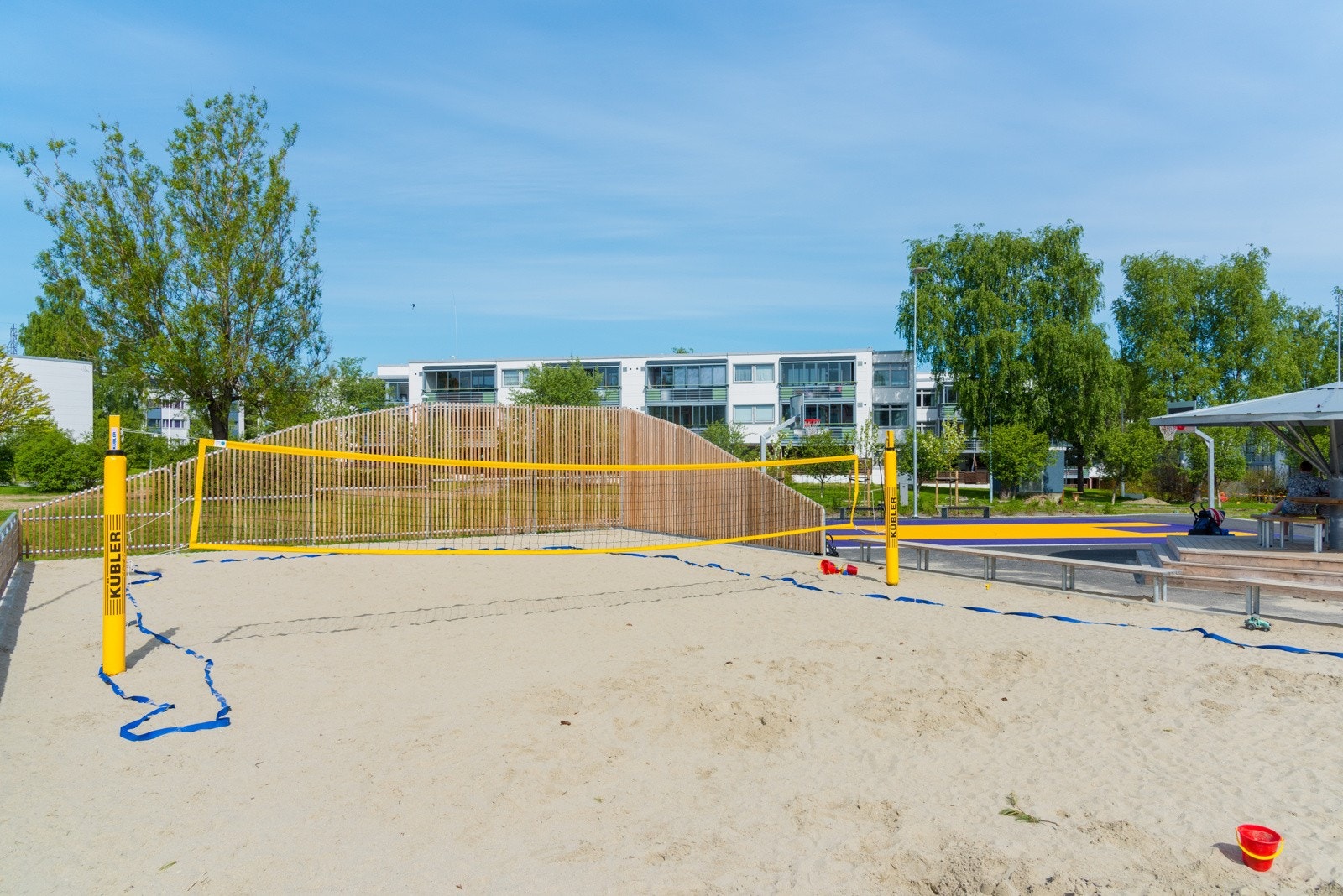 For den aktive kan borettslage innby til sandvolleyball Galleribilde
